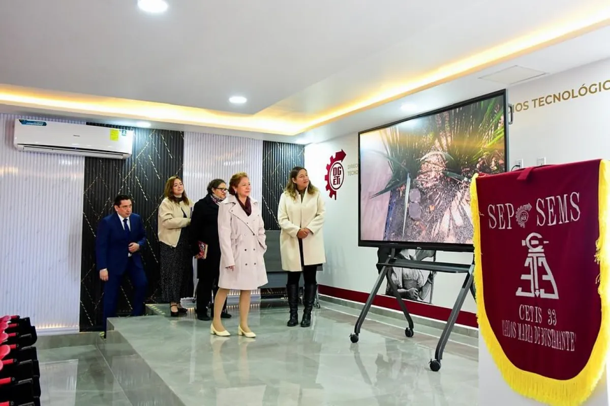 En el CETis 33, se inauguró un auditorio y una biblioteca